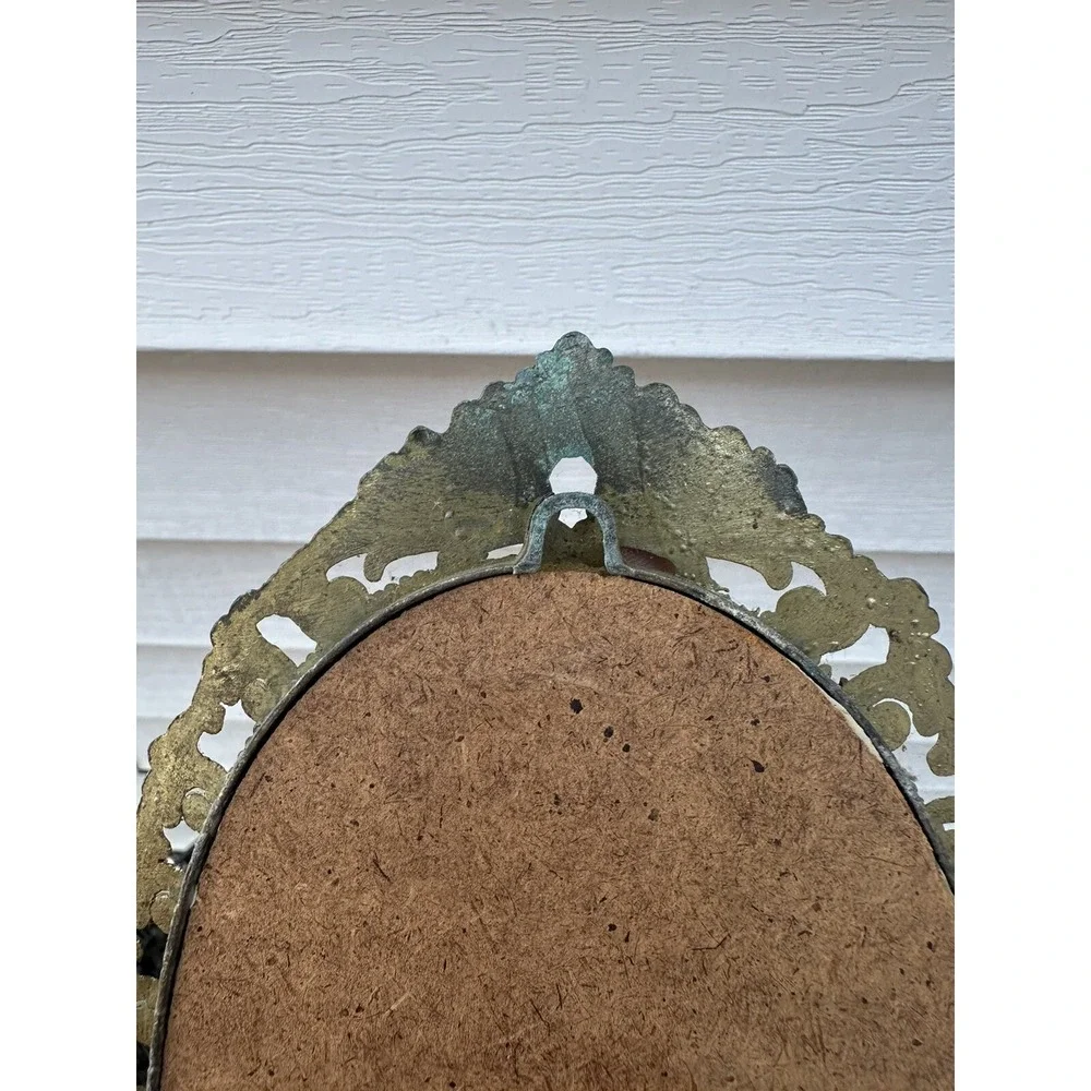Vintage Victorian Brass Oval Ornate Picture Frames Silk Children‎ Outdoors X2